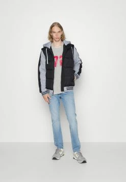 Blend Kauppa -Blend Kauppa 763684e02316446aa65bf607c4b0771e