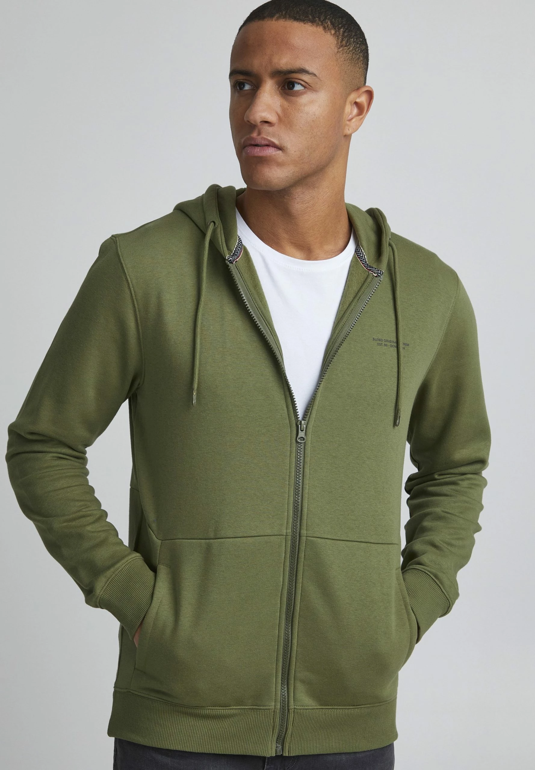 Blend BHPEPE - Vetoketjullinen College 3 Blend BHPEPE - Vetoketjullinen College